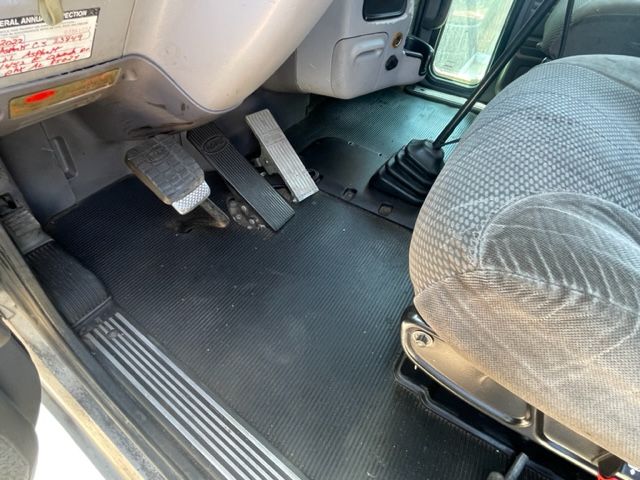 2009 PETERBILT 386 - Image 14